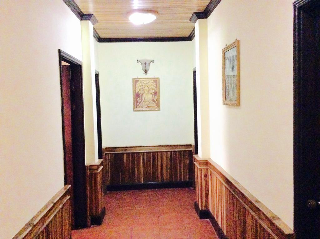 Phasith Guesthouse Луанґпхабанґ Екстер'єр фото